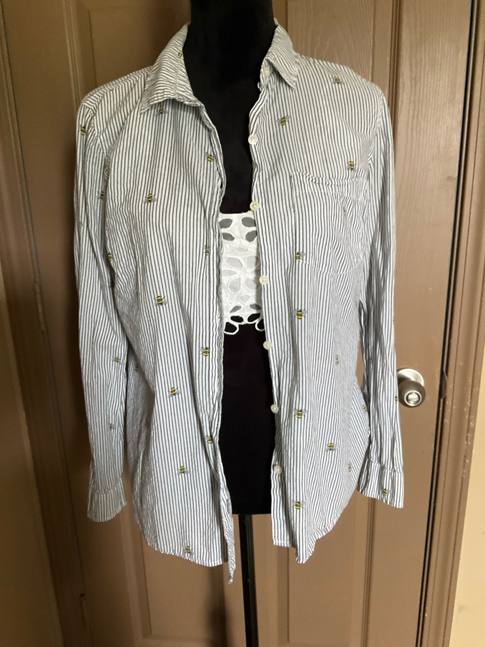Old Navy medium “the classic “bees” shirt” blue and white vertical stripes